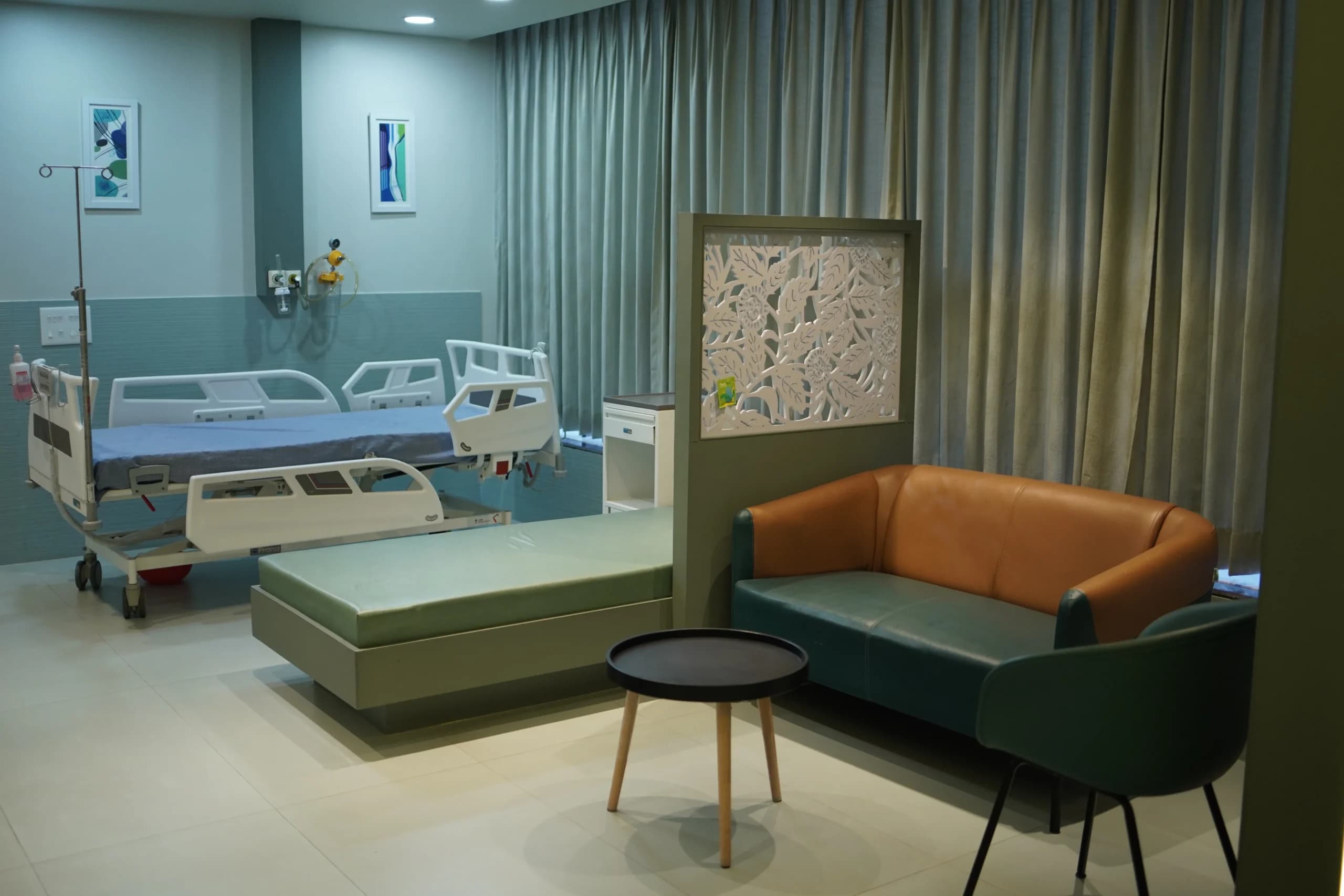 Six Sigma Hospital deluxe room